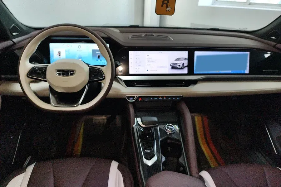 2021 Geely Monjaro 2.0T 218HP L4 7DCT,autocango,china used car exporter,china ev exporter,chinese used car exporter,chinese used ev exporter