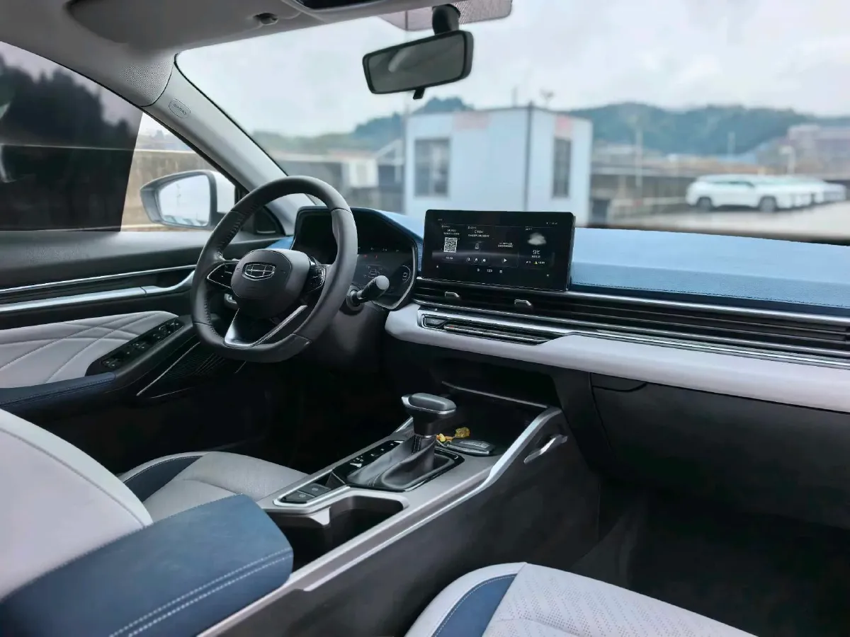 2022 Geely Emgrand 1.5L 114HP L4 CVT,autocango,china used car exporter,china ev exporter,chinese used car exporter,chinese used ev exporter