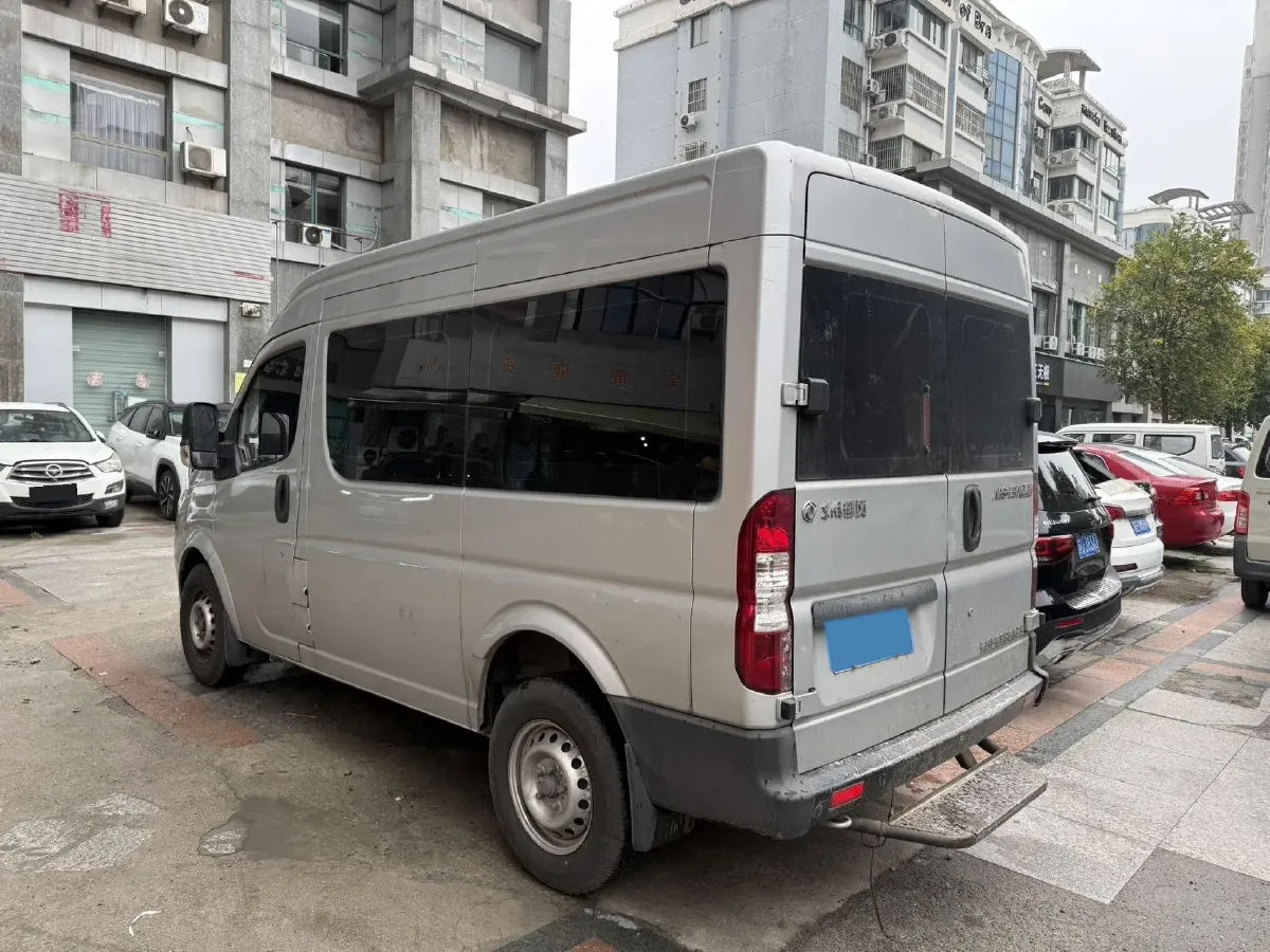 2019 MAXUS XinTu V80 2.5T 136HP L4 6MT,autocango,china used car exporter,china ev exporter,chinese used car exporter,chinese used ev exporter