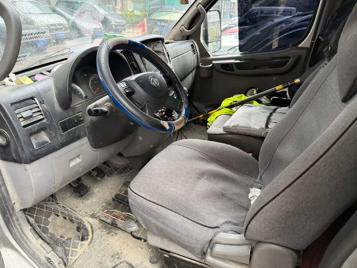 2019 MAXUS XinTu V80 2.5T 136HP L4 6MT,autocango,china used car exporter,china ev exporter,chinese used car exporter,chinese used ev exporter