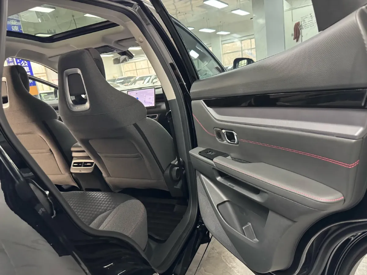 2024 Jetour DASHING 1.5T 156HP L4 6DCT,autocango,china used car exporter,china ev exporter,chinese used car exporter,chinese used ev exporter