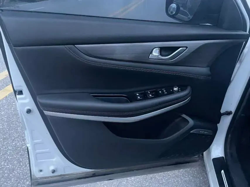 2021 ChangAn CS75 1.5T 178HP L4 7DCT,autocango,china used car exporter,china ev exporter,chinese used car exporter,chinese used ev exporter