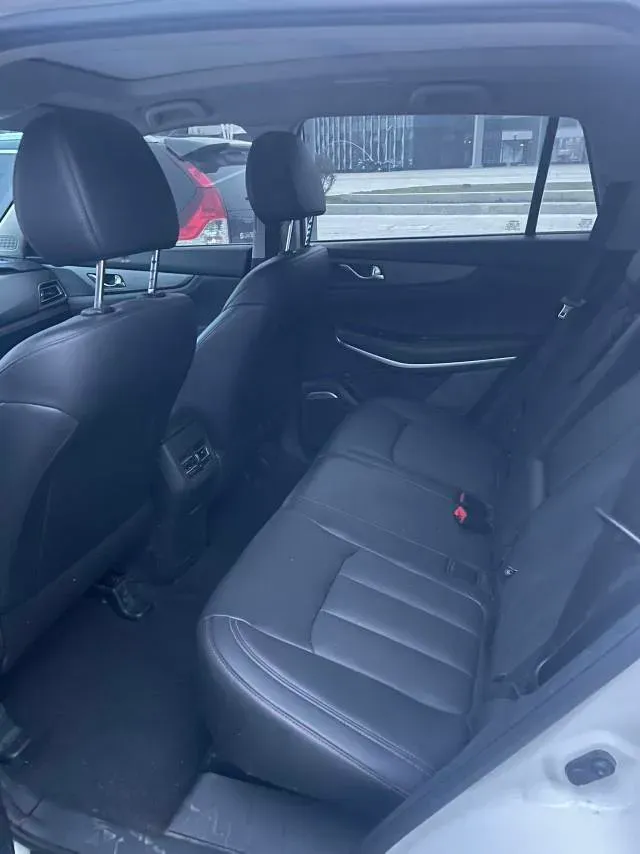 2021 ChangAn CS75 1.5T 178HP L4 7DCT,autocango,china used car exporter,china ev exporter,chinese used car exporter,chinese used ev exporter