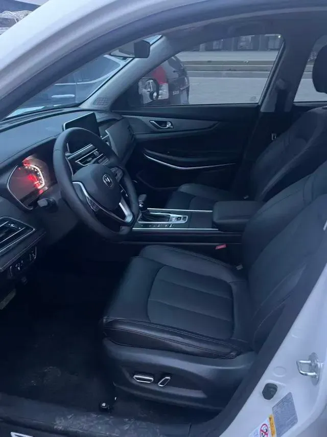 2021 ChangAn CS75 1.5T 178HP L4 7DCT,autocango,china used car exporter,china ev exporter,chinese used car exporter,chinese used ev exporter