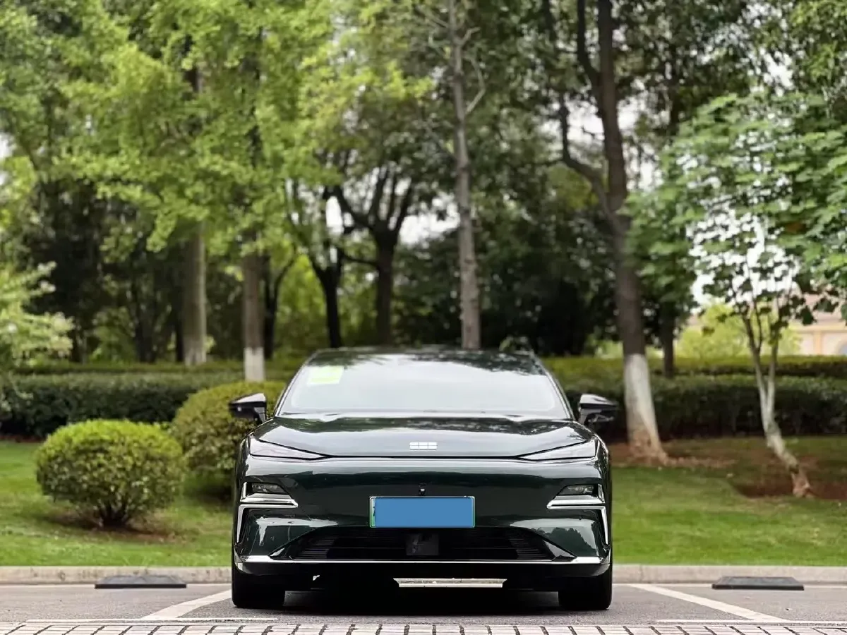 2025 Geely Galaxy Starshine 8 1.5T 163HP L4 3DHT PHEV 27.69KWH,autocango,china used car exporter,china ev exporter,chinese used car exporter,chinese used ev exporter