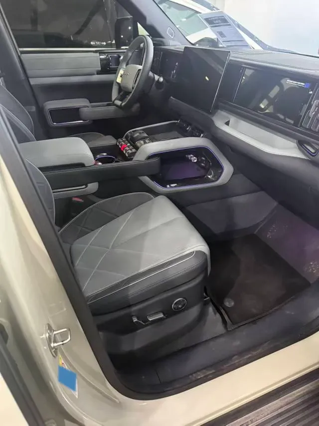 2025 FangChengBao Bao 5 1.5T 194HP L4 E-CVT PHEV 31.8KWH,autocango,china used car exporter,china ev exporter,chinese used car exporter,chinese used ev exporter