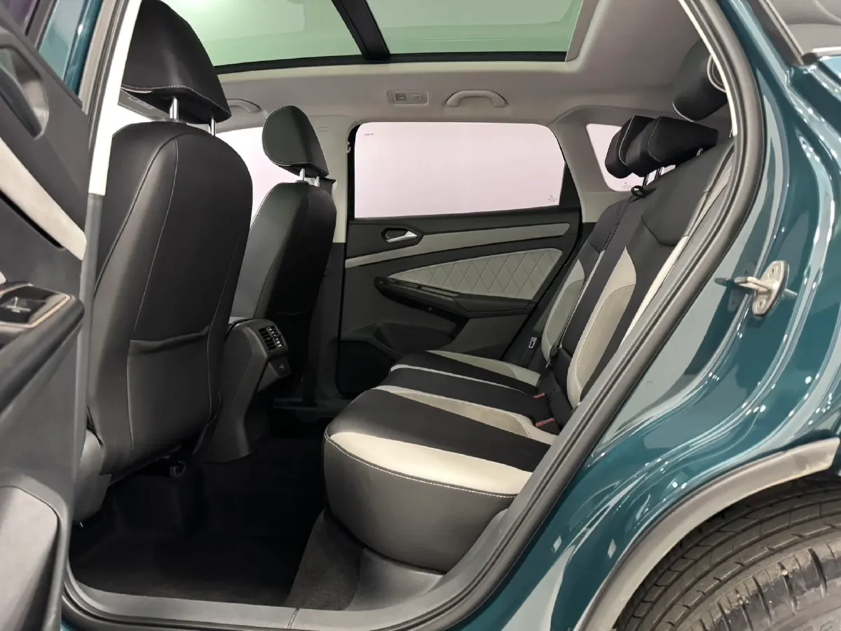 2022 Jetta VS7 1.4T 150HP L4 6AT,autocango,china used car exporter,china ev exporter,chinese used car exporter,chinese used ev exporter