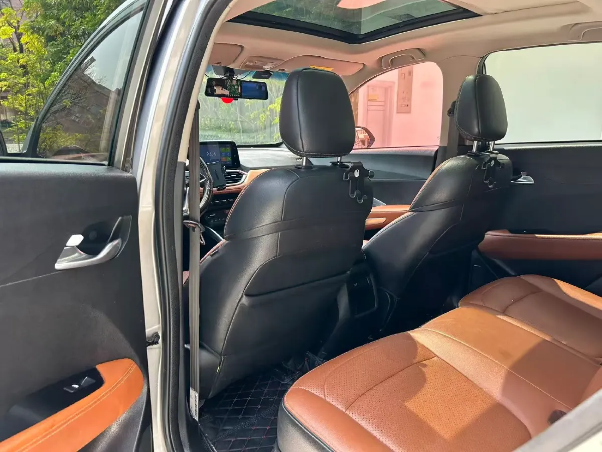 2017 HaiMa S5 Young Edition 1.6L 122HP L4 5MT,autocango,china used car exporter,china ev exporter,chinese used car exporter,chinese used ev exporter