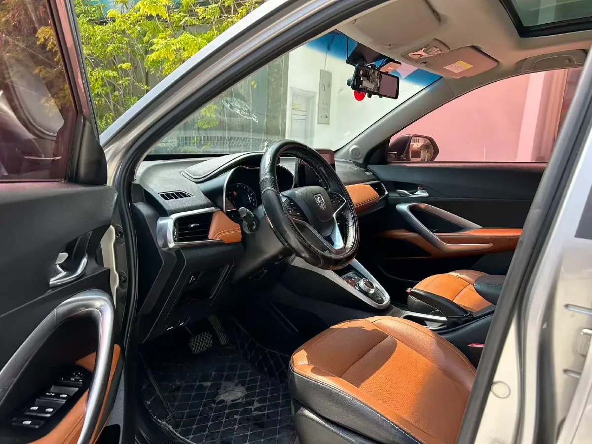 2017 HaiMa S5 Young Edition 1.6L 122HP L4 5MT,autocango,china used car exporter,china ev exporter,chinese used car exporter,chinese used ev exporter