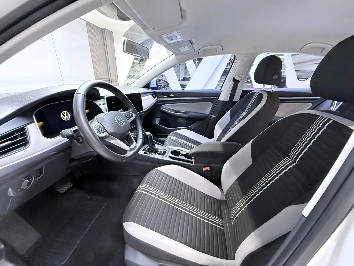 2023 Volkswagen Bora 1.2T 116HP L4 7DCT,autocango,china used car exporter,china ev exporter,chinese used car exporter,chinese used ev exporter