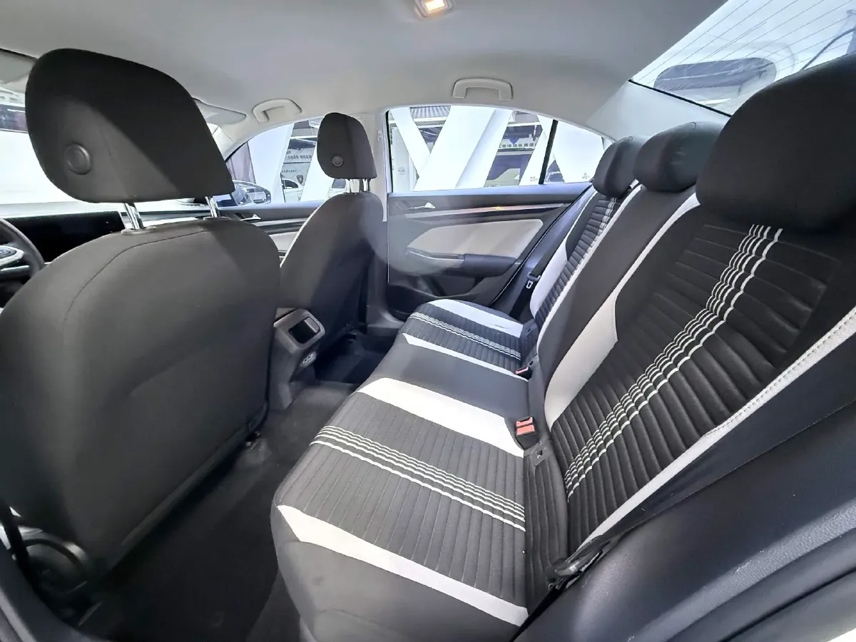 2023 Volkswagen Bora 1.2T 116HP L4 7DCT,autocango,china used car exporter,china ev exporter,chinese used car exporter,chinese used ev exporter