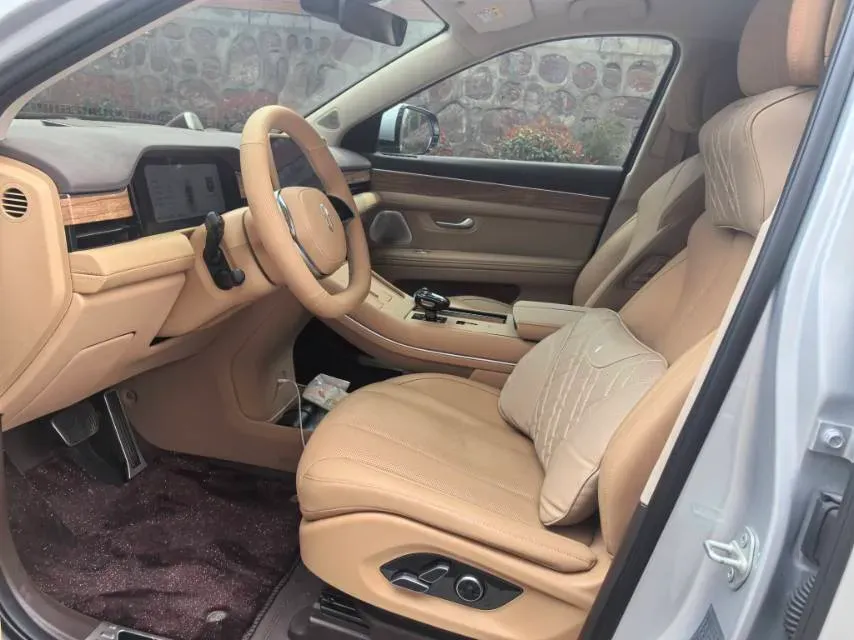 2024 AITO AITO M7 1.5T 152HP L4 REEV 40KWH,autocango,china used car exporter,china ev exporter,chinese used car exporter,chinese used ev exporter