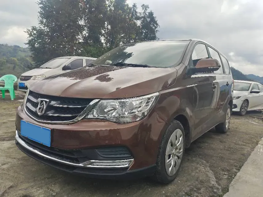 2016 BaoJun 730 1.5L 112HP L4 5MT,autocango,china used car exporter,china ev exporter,chinese used car exporter,chinese used ev exporter