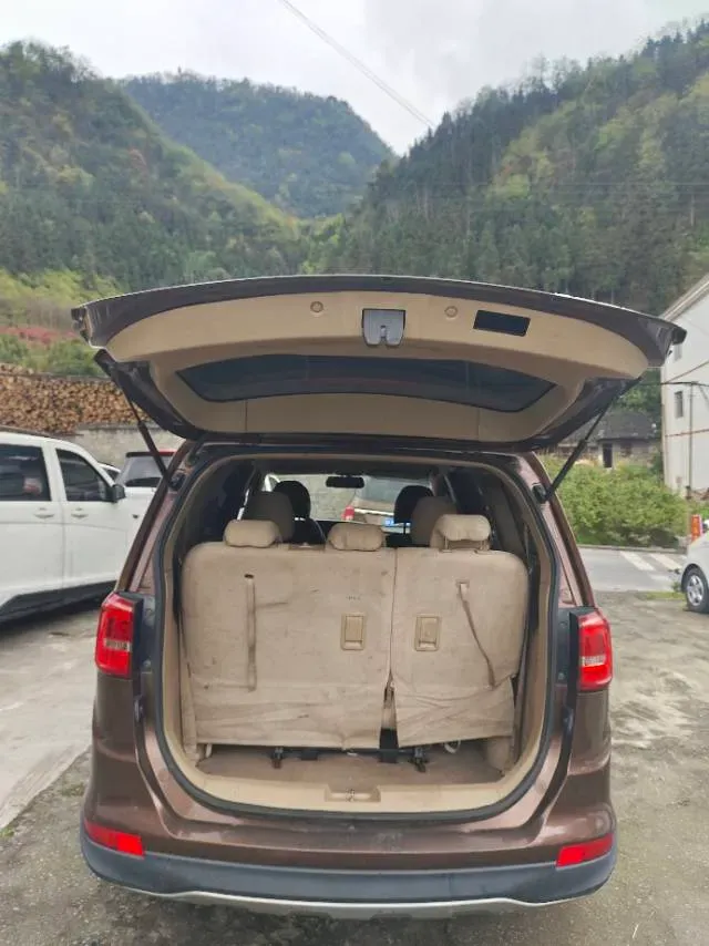 2016 BaoJun 730 1.5L 112HP L4 5MT,autocango,china used car exporter,china ev exporter,chinese used car exporter,chinese used ev exporter