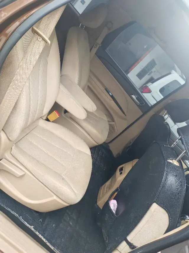 2016 BaoJun 730 1.5L 112HP L4 5MT,autocango,china used car exporter,china ev exporter,chinese used car exporter,chinese used ev exporter