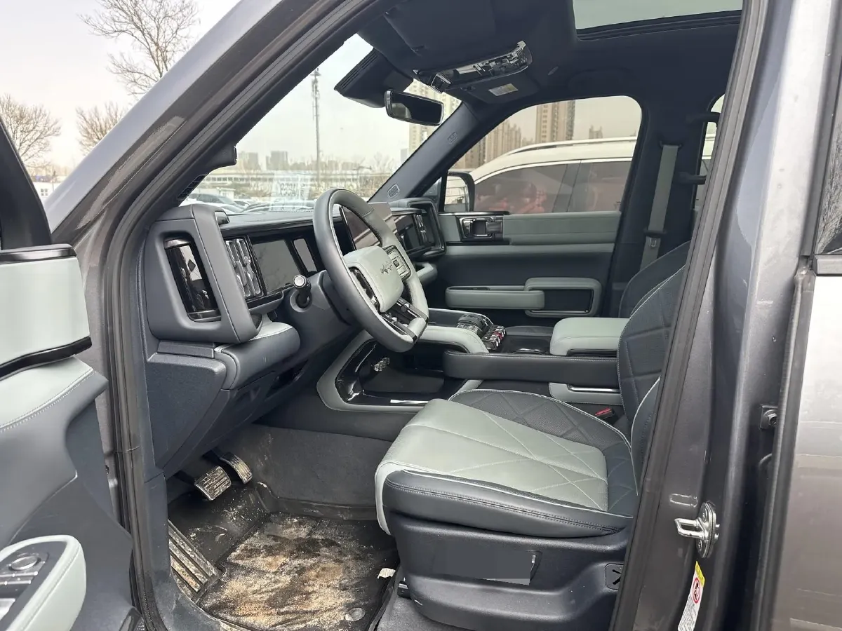 2024 Jaguar XEL 2.0T 250HP L4 8AT,autocango,china used car exporter,china ev exporter,chinese used car exporter,chinese used ev exporter