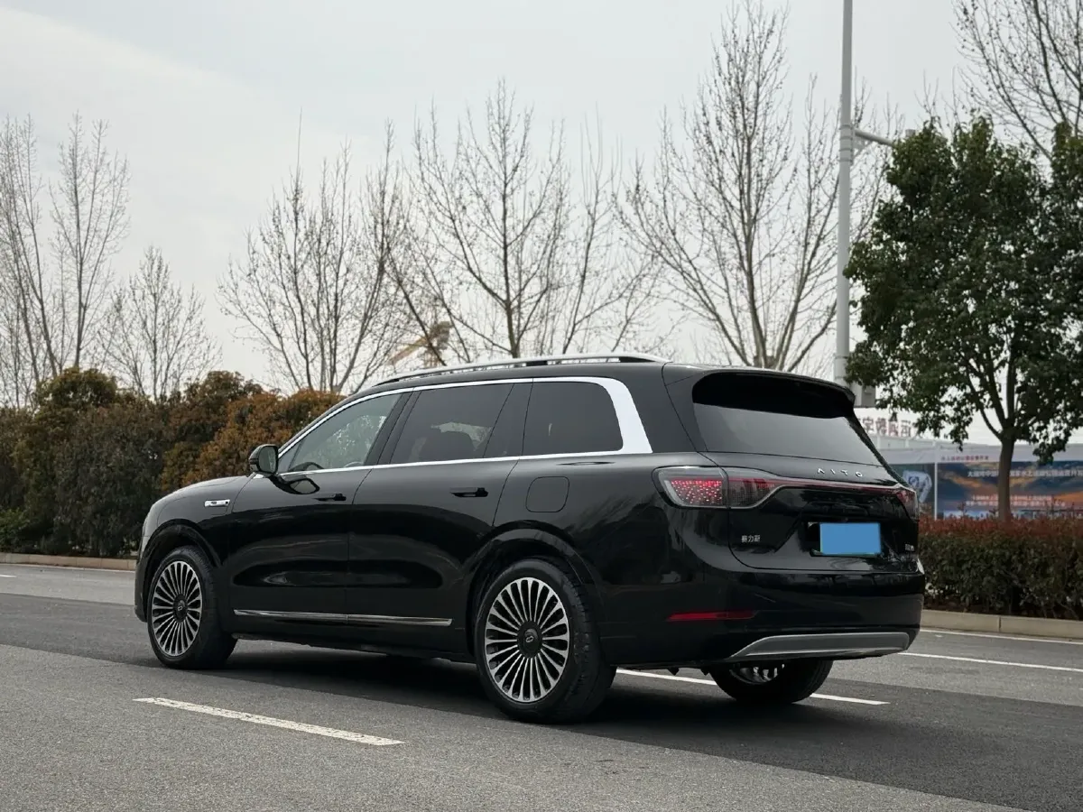 2024 AITO AITO M9 1.5T 152HP L4 REEV 42KWH,autocango,china used car exporter,china ev exporter,chinese used car exporter,chinese used ev exporter