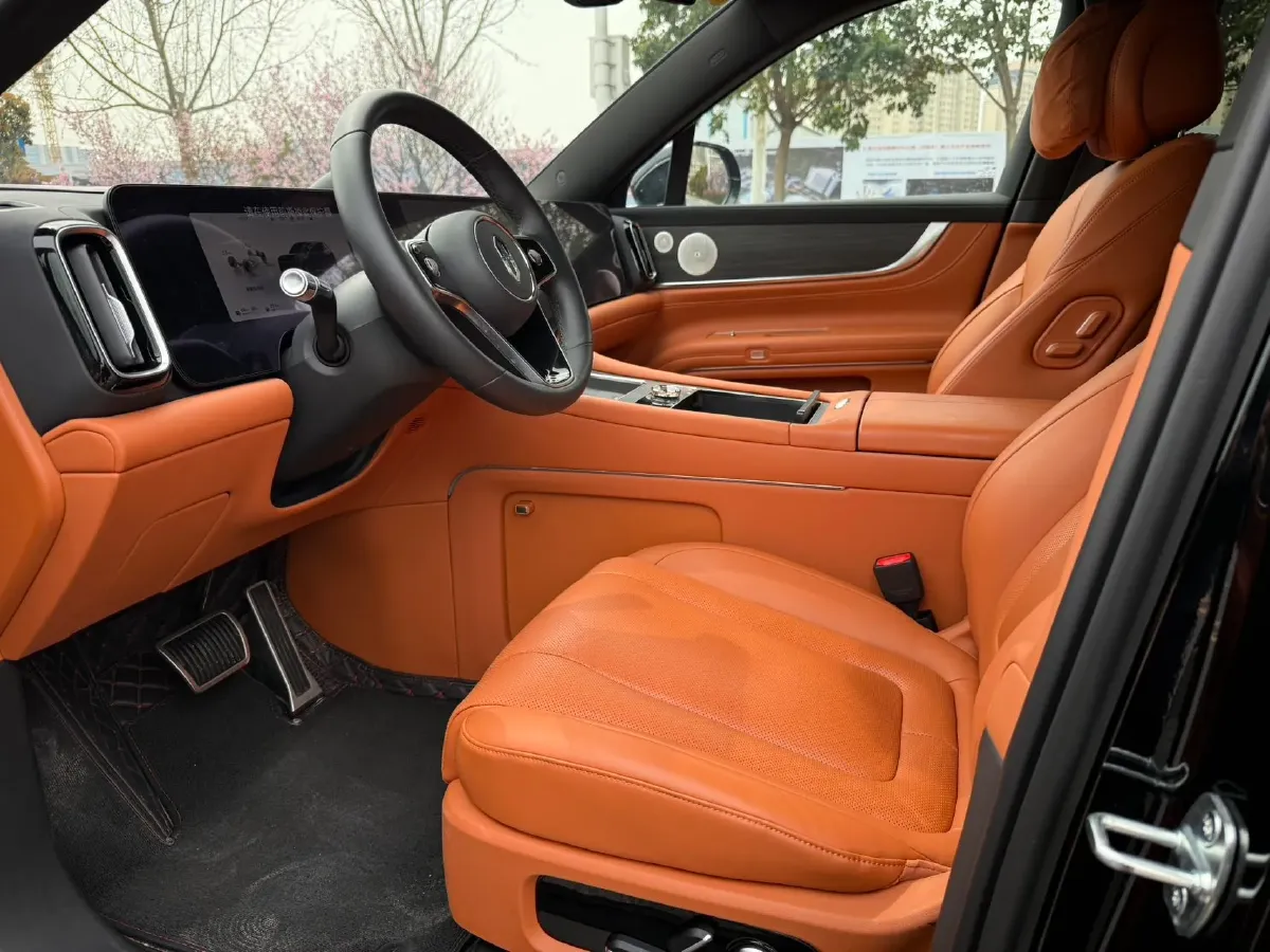 2024 AITO AITO M9 1.5T 152HP L4 REEV 42KWH,autocango,china used car exporter,china ev exporter,chinese used car exporter,chinese used ev exporter