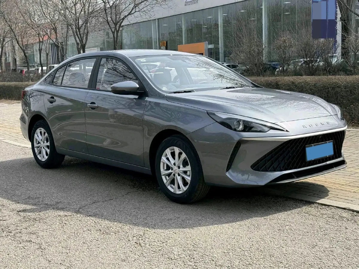 2023 Roewe i5 1.5L 129HP L4 5MT,autocango,china used car exporter,china ev exporter,chinese used car exporter,chinese used ev exporter