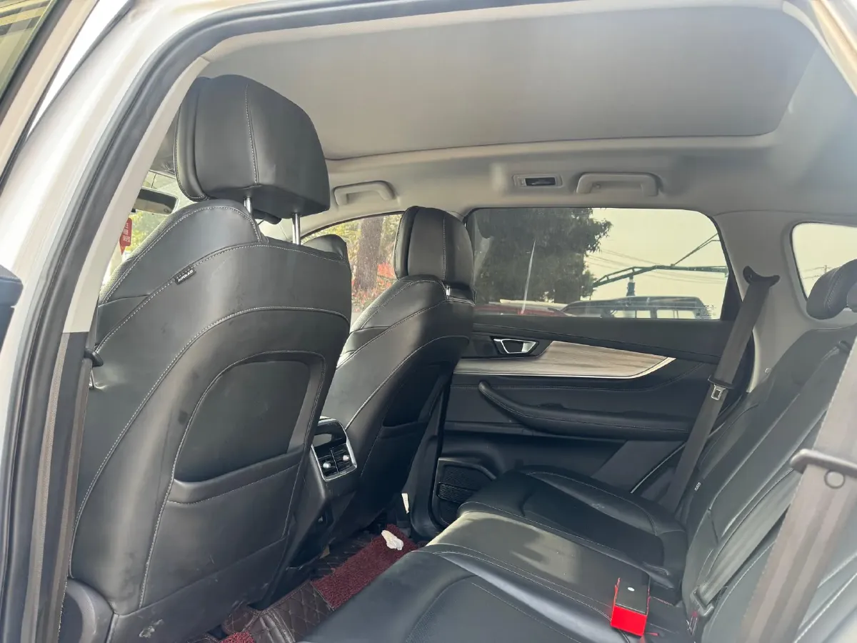 2021 Chery Tiggo 8 Plus 1.6T 197HP L4 7DCT,autocango,china used car exporter,china ev exporter,chinese used car exporter,chinese used ev exporter