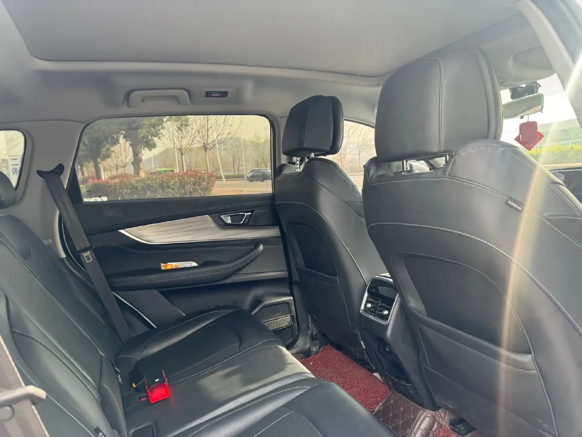 2021 Chery Tiggo 8 Plus 1.6T 197HP L4 7DCT,autocango,china used car exporter,china ev exporter,chinese used car exporter,chinese used ev exporter