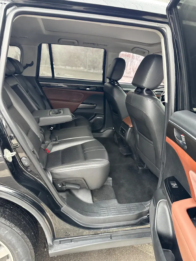 2017 GAC Trumpchi GS8 2.0T 201HP L4 6AT,autocango,china used car exporter,china ev exporter,chinese used car exporter,chinese used ev exporter