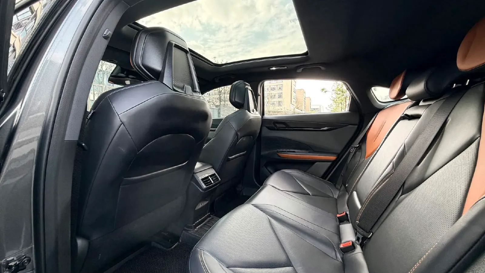 2023 ChangAn UNI-V iDD 1.5T 170HP L4 6TCT PHEV 18.4KWH,autocango,china used car exporter,china ev exporter,chinese used car exporter,chinese used ev exporter