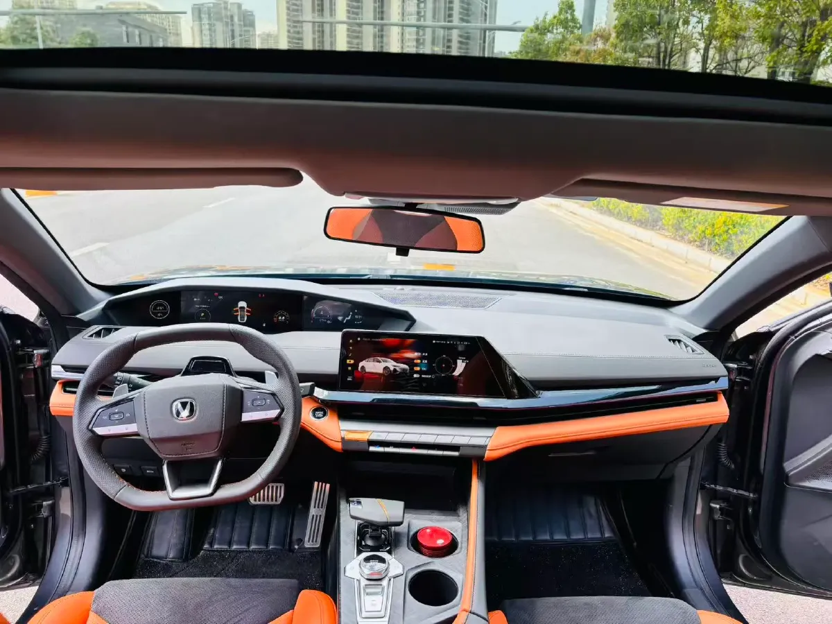 2023 ChangAn UNI-V 1.5T 188HP L4 7DCT,autocango,china used car exporter,china ev exporter,chinese used car exporter,chinese used ev exporter