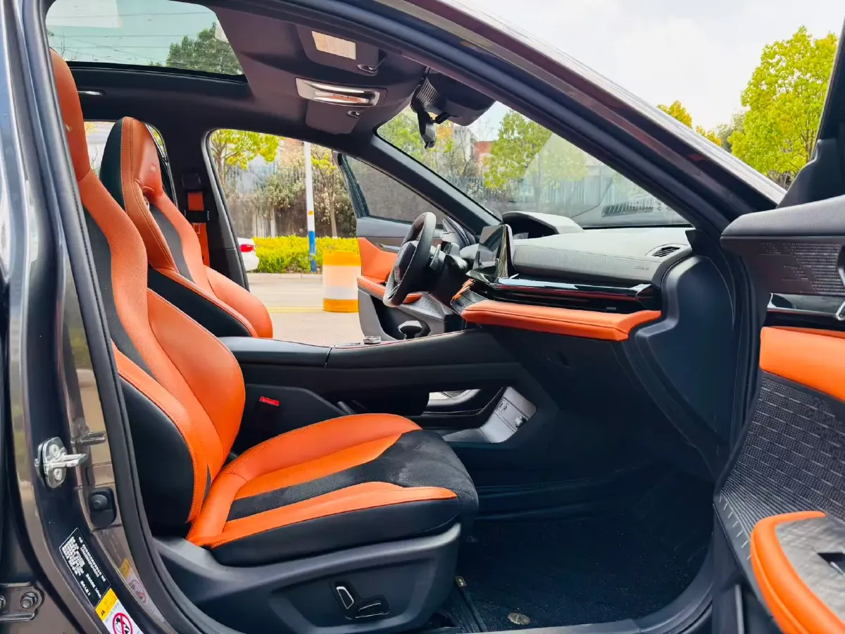 2023 ChangAn UNI-V 1.5T 188HP L4 7DCT,autocango,china used car exporter,china ev exporter,chinese used car exporter,chinese used ev exporter