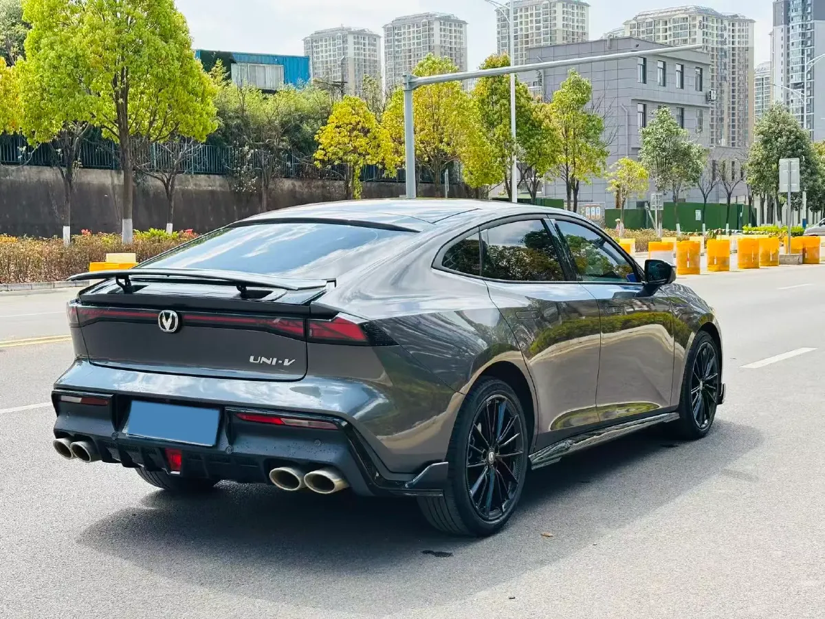 2023 ChangAn UNI-V 1.5T 188HP L4 7DCT,autocango,china used car exporter,china ev exporter,chinese used car exporter,chinese used ev exporter