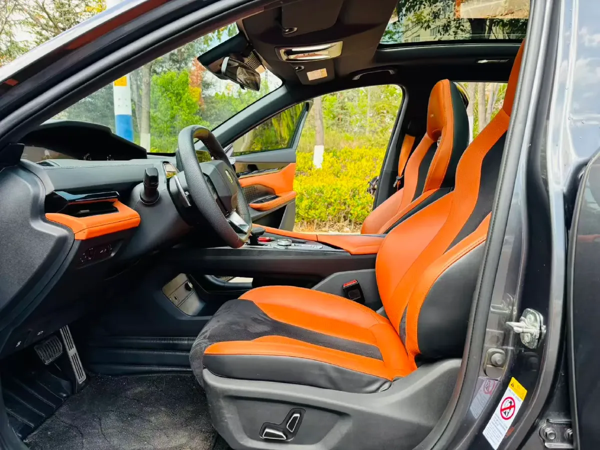 2023 ChangAn UNI-V 1.5T 188HP L4 7DCT,autocango,china used car exporter,china ev exporter,chinese used car exporter,chinese used ev exporter