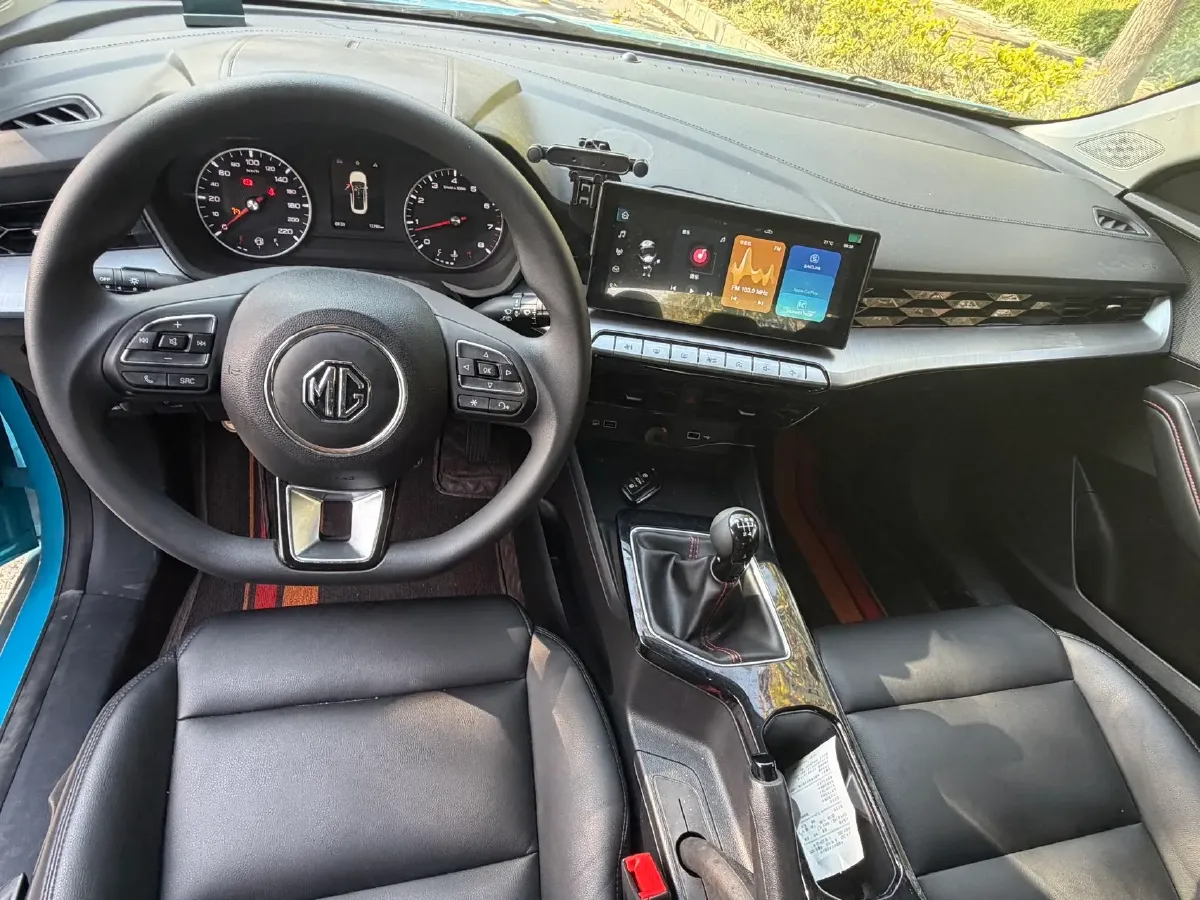 2021 MG 5 1.5L 120HP L4 5MT,autocango,china used car exporter,china ev exporter,chinese used car exporter,chinese used ev exporter