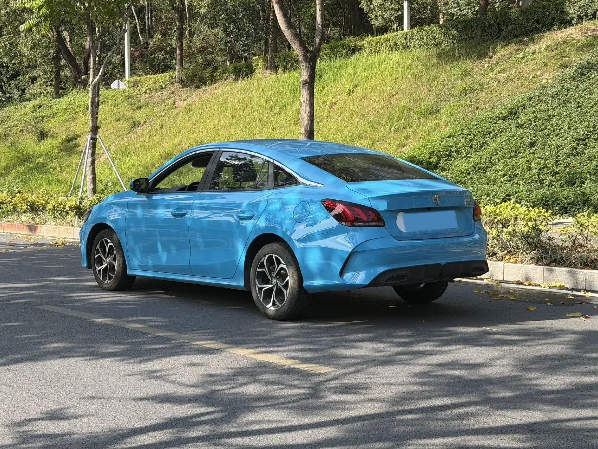 2021 MG 5 1.5L 120HP L4 5MT,autocango,china used car exporter,china ev exporter,chinese used car exporter,chinese used ev exporter