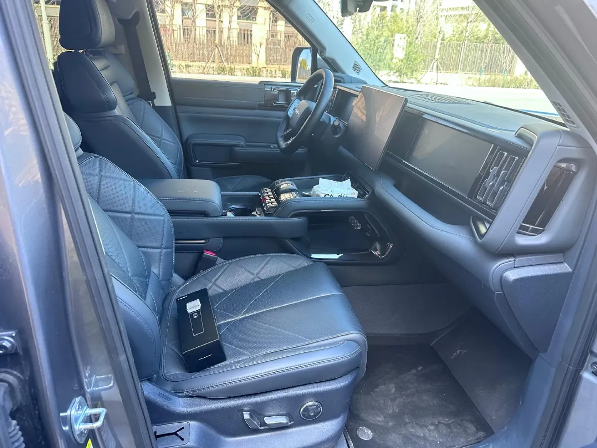 2023 FangChengBao Bao 5 1.5T 194HP L4 E-CVT PHEV 31.8KWH,autocango,china used car exporter,china ev exporter,chinese used car exporter,chinese used ev exporter