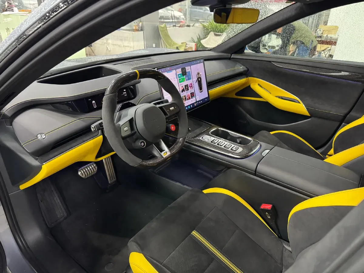 2025 MI SU7 Ultra BEV 93.7KWH,autocango,china used car exporter,china ev exporter,chinese used car exporter,chinese used ev exporter