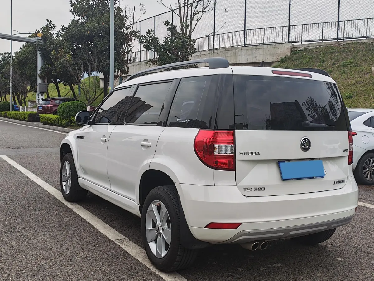 2017 Skoda Yeti 1.4T 150HP L4 7DCT,autocango,china used car exporter,china ev exporter,chinese used car exporter,chinese used ev exporter