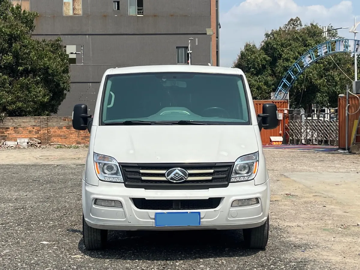 2021 MAXUS XinTu V80 2.0T 139HP L4 6MT,autocango,china used car exporter,china ev exporter,chinese used car exporter,chinese used ev exporter