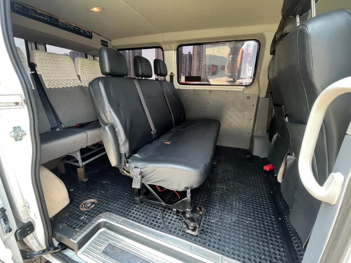 2021 MAXUS XinTu V80 2.0T 139HP L4 6MT,autocango,china used car exporter,china ev exporter,chinese used car exporter,chinese used ev exporter