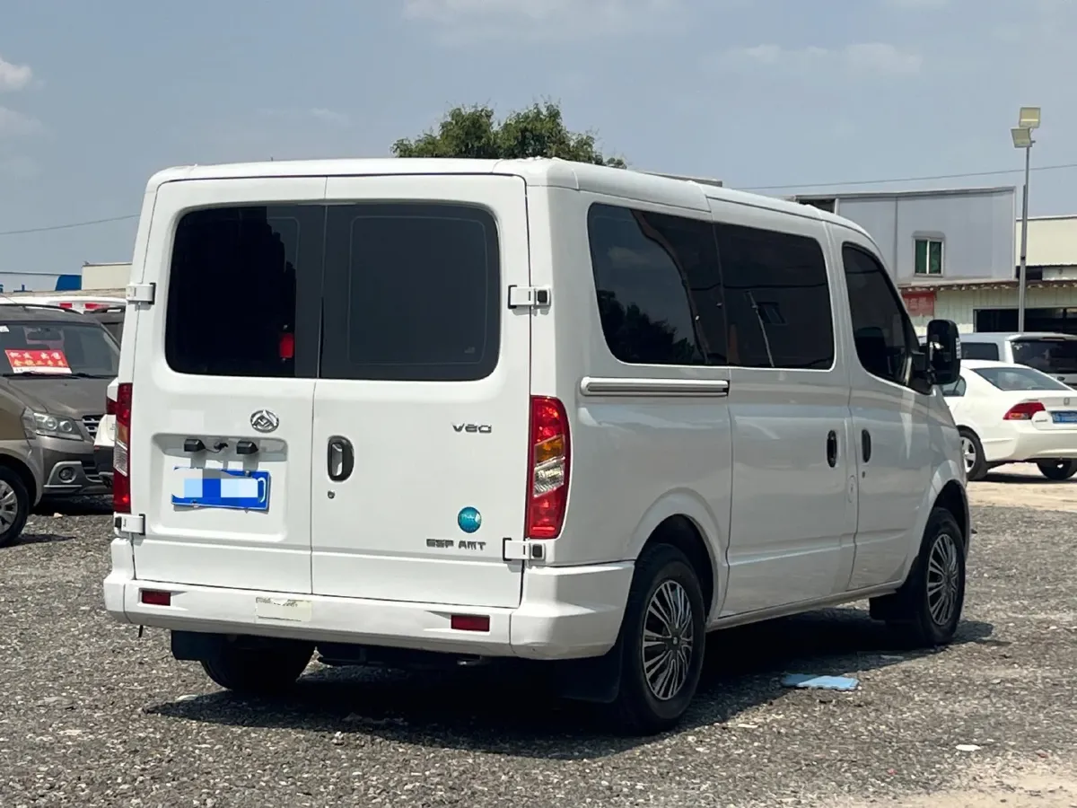 2021 MAXUS XinTu V80 2.0T 139HP L4 6MT,autocango,china used car exporter,china ev exporter,chinese used car exporter,chinese used ev exporter