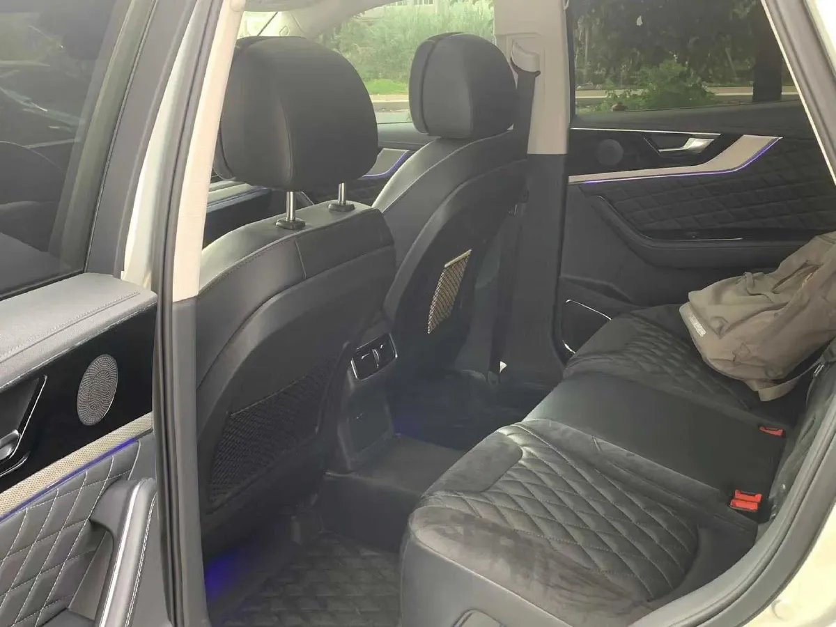 2019 HongQi HS5 2.0T 224HP L4 6AT,autocango,china used car exporter,china ev exporter,chinese used car exporter,chinese used ev exporter