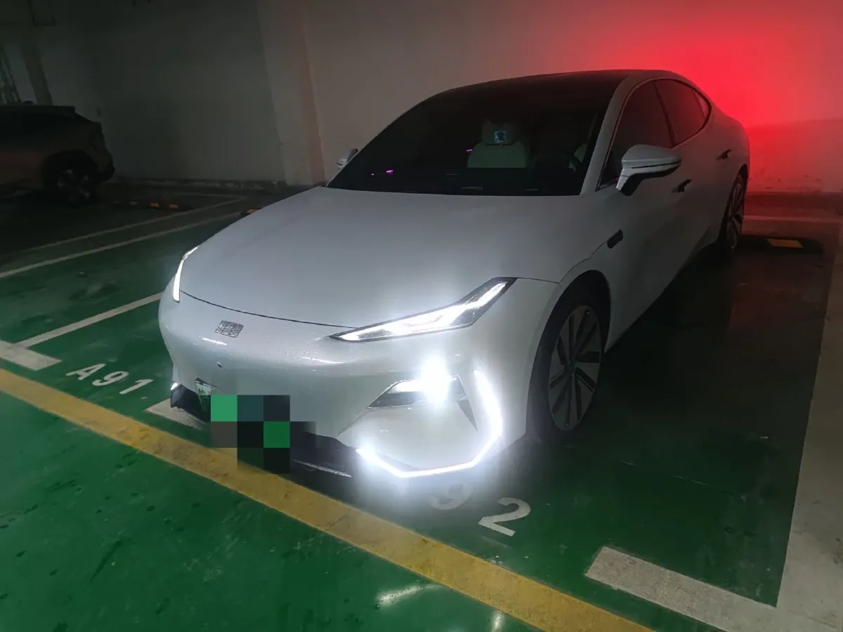 2024 Geely Galaxy E8 BEV 76KWH,autocango,china used car exporter,china ev exporter,chinese used car exporter,chinese used ev exporter