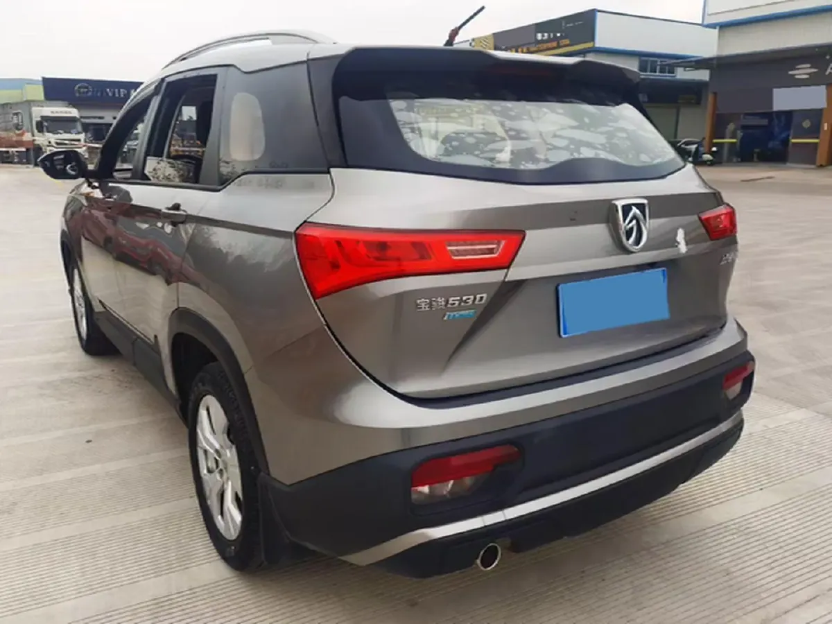 2020 BaoJun 530 1.5T 147HP L4 6MT,autocango,china used car exporter,china ev exporter,chinese used car exporter,chinese used ev exporter