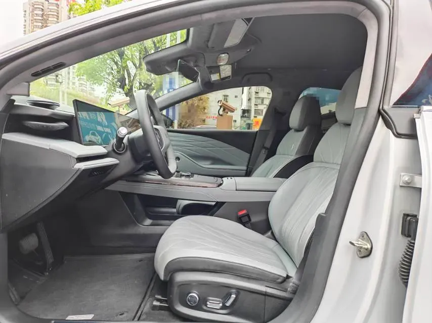 2025 MAXUS InterstellarX 2.5T 224HP L4 8AT,autocango,china used car exporter,china ev exporter,chinese used car exporter,chinese used ev exporter