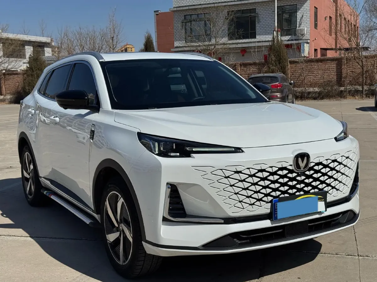 2025 ChangAn CS55 Plus 1.5T 192HP L4 7DCT,autocango,china used car exporter,china ev exporter,chinese used car exporter,chinese used ev exporter