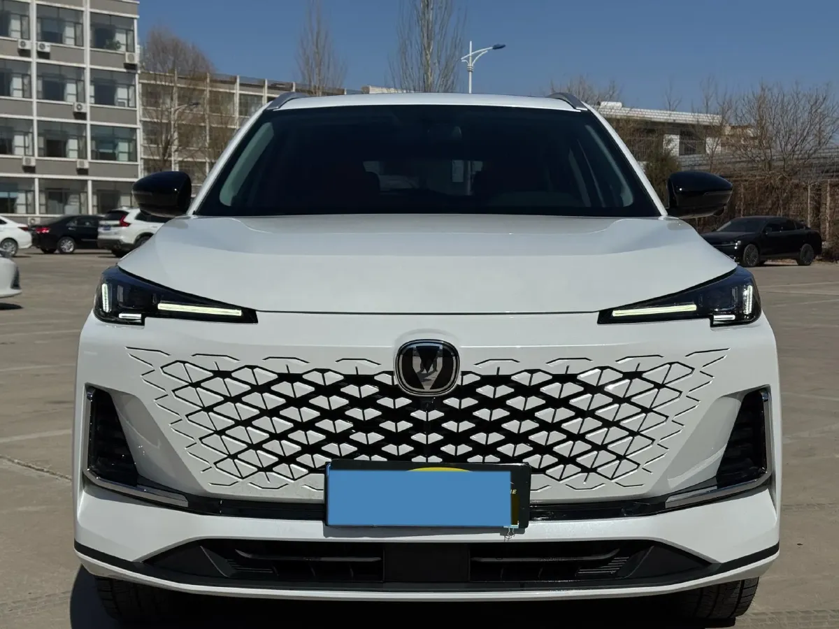2025 ChangAn CS55 Plus 1.5T 192HP L4 7DCT,autocango,china used car exporter,china ev exporter,chinese used car exporter,chinese used ev exporter