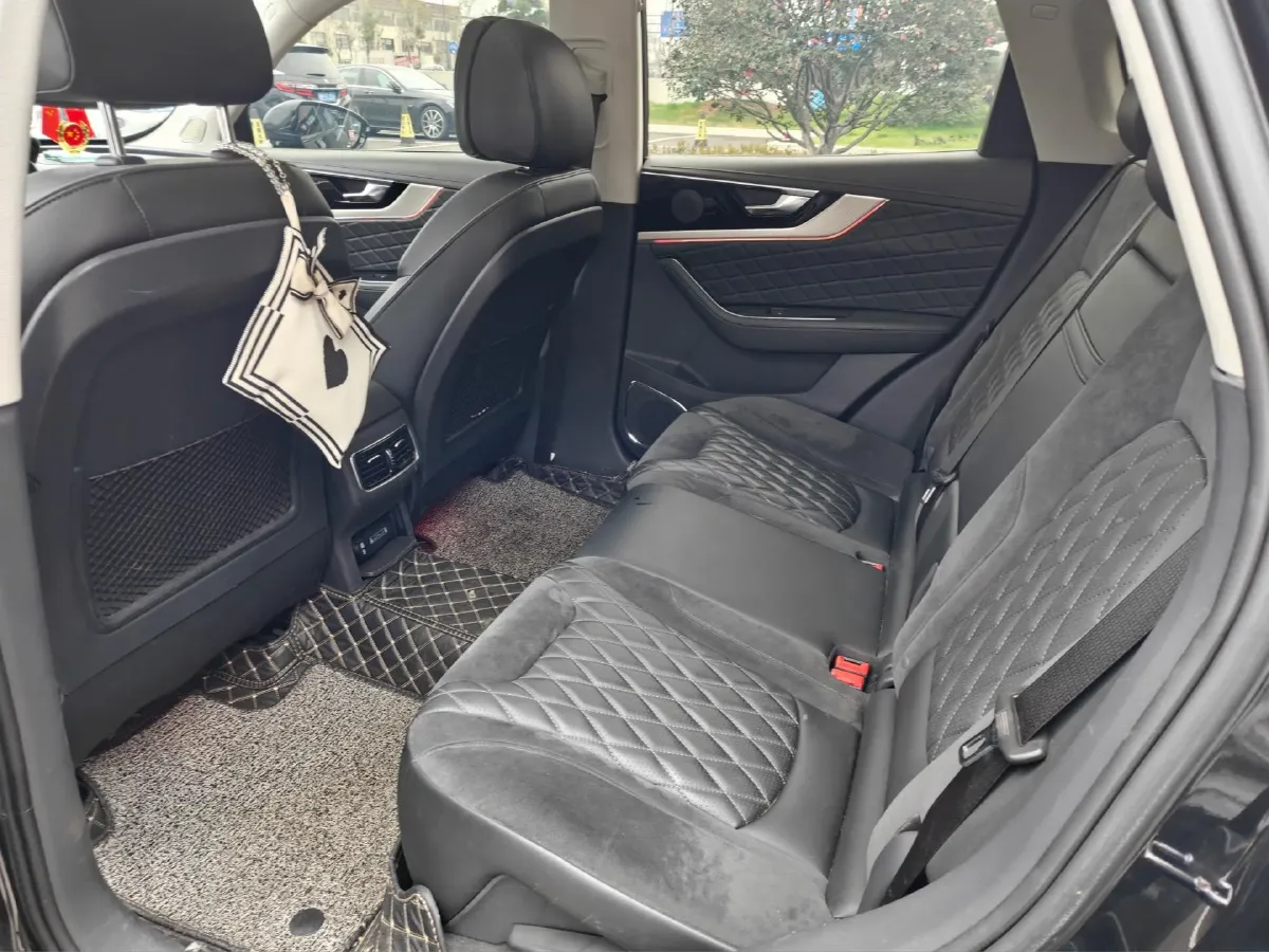 2019 HongQi HS5 2.0T 224HP L4 6AT,autocango,china used car exporter,china ev exporter,chinese used car exporter,chinese used ev exporter