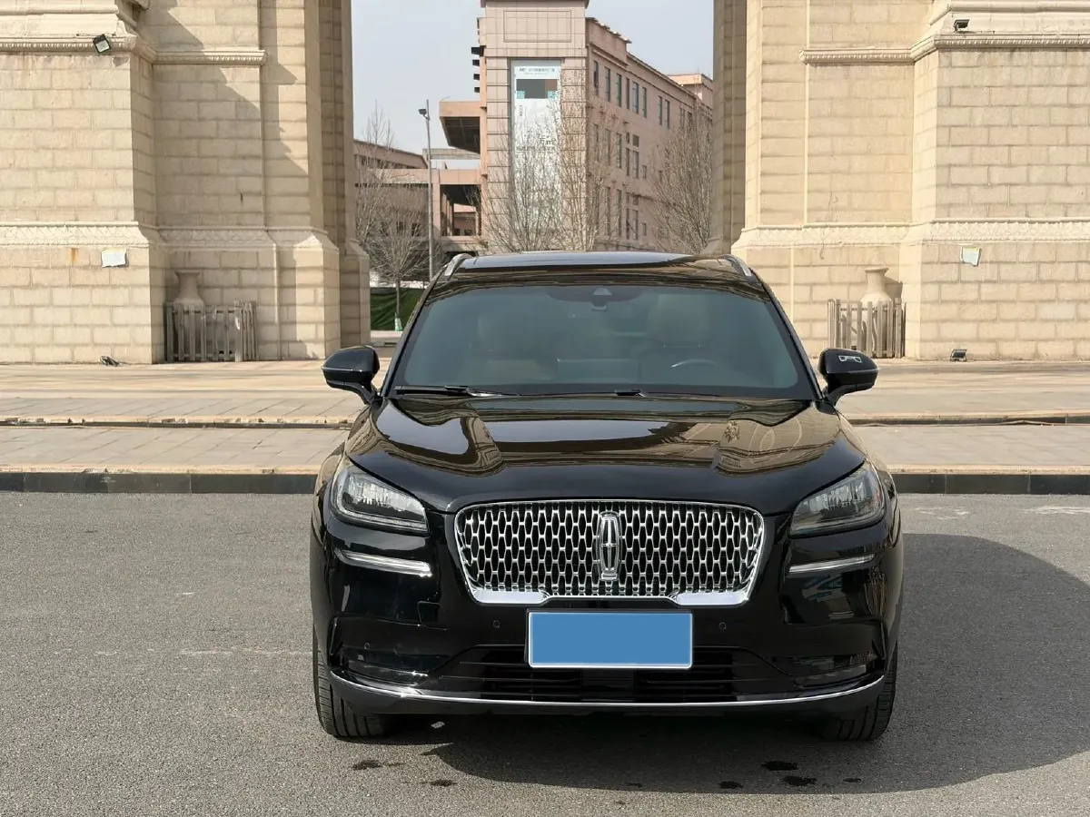 2022 Lincoln Corsair 2.0T 245HP L4 8AT,autocango,china used car exporter,china ev exporter,chinese used car exporter,chinese used ev exporter