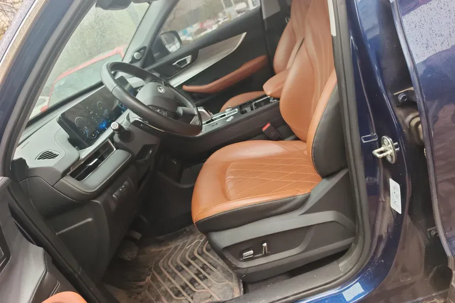 2021 Chery Tiggo 8 Plus 1.6T 197HP L4 7DCT,autocango,china used car exporter,china ev exporter,chinese used car exporter,chinese used ev exporter