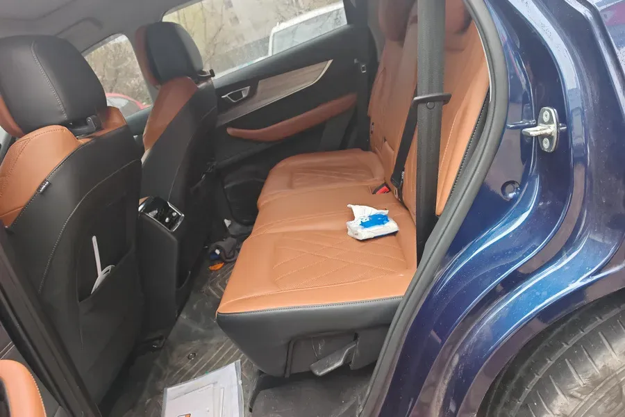 2021 Chery Tiggo 8 Plus 1.6T 197HP L4 7DCT,autocango,china used car exporter,china ev exporter,chinese used car exporter,chinese used ev exporter