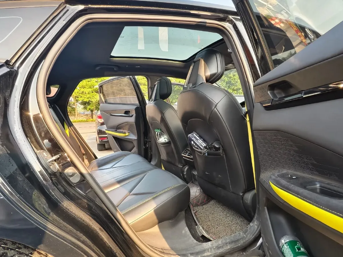 2022 ChangAn UNI-V 1.5T 188HP L4 7DCT,autocango,china used car exporter,china ev exporter,chinese used car exporter,chinese used ev exporter